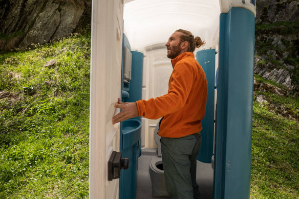 Porta potty delivery and setup in Emerald Isle, NC