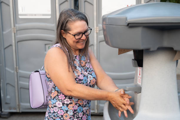 Best Porta potty rental near me  in Emerald Isle, NC